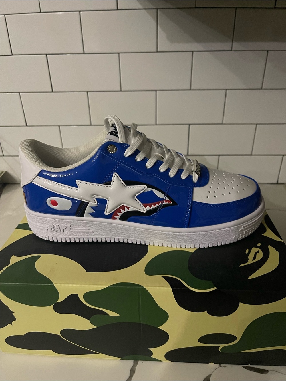 Men’s Bape’Stas Size 11. New with box. Ships fast.
